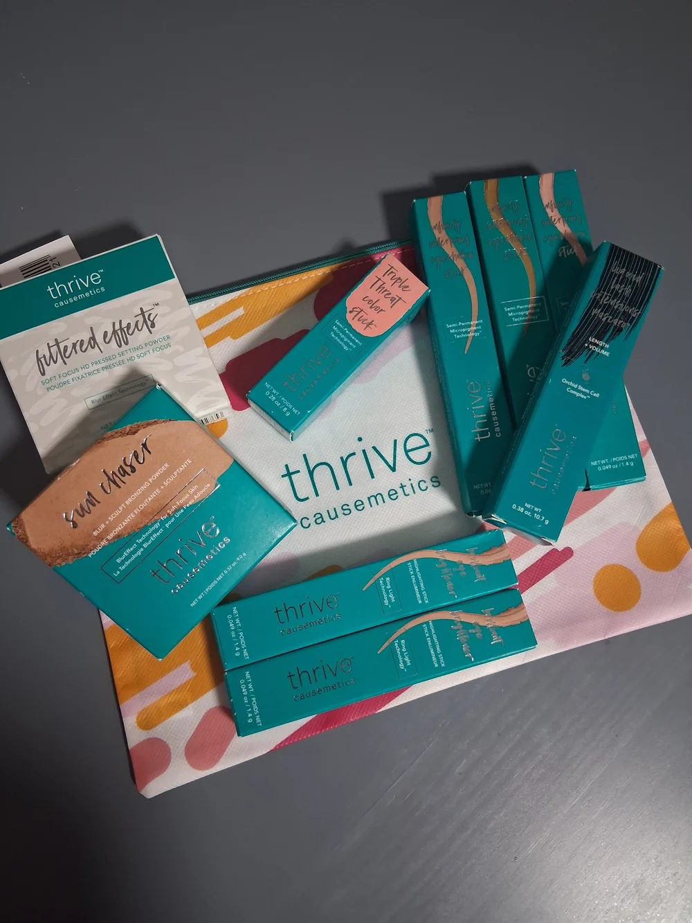 Thrive Causemetics Makeup Set with Cosmetic Bag